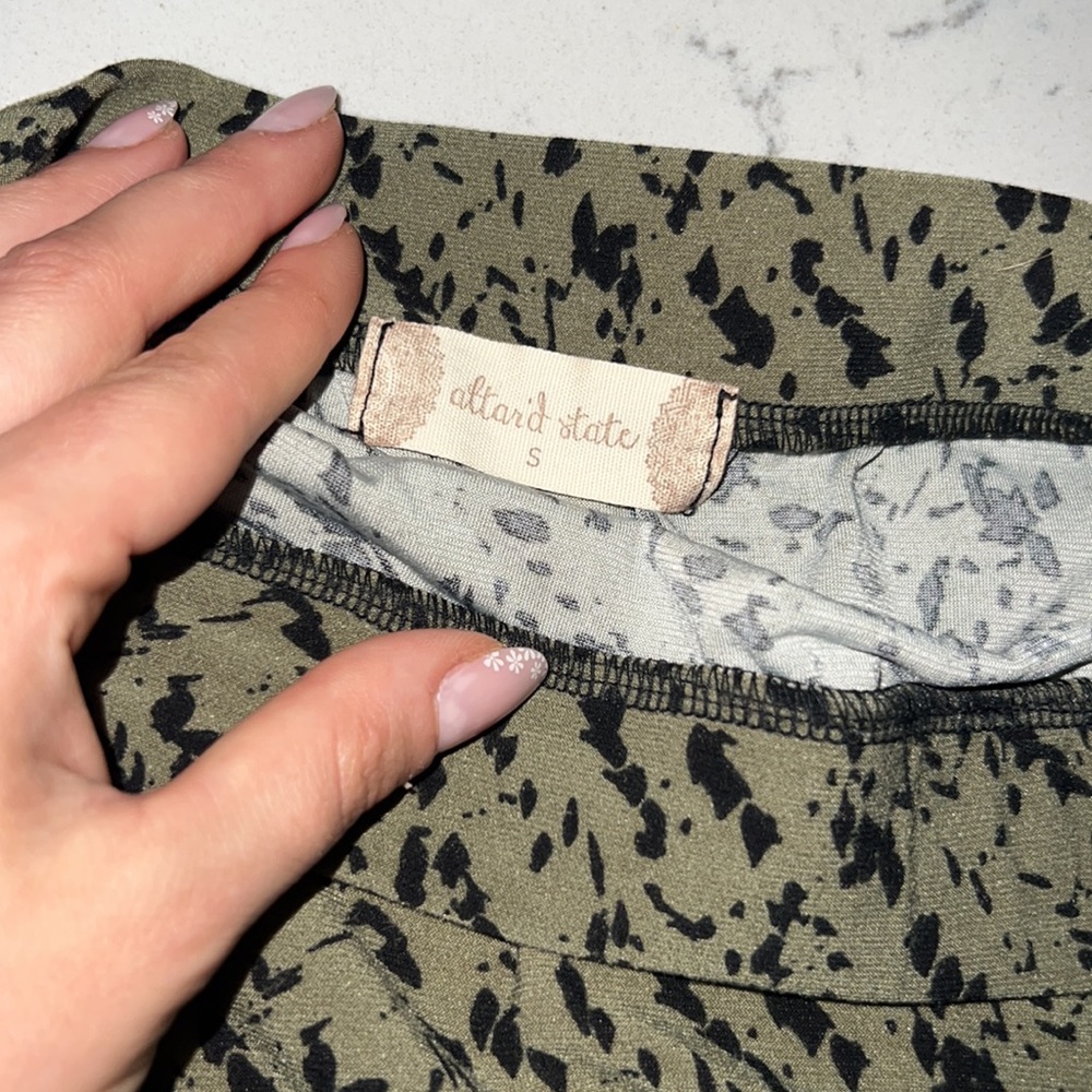 Mini skirt - Picture 2 of 2